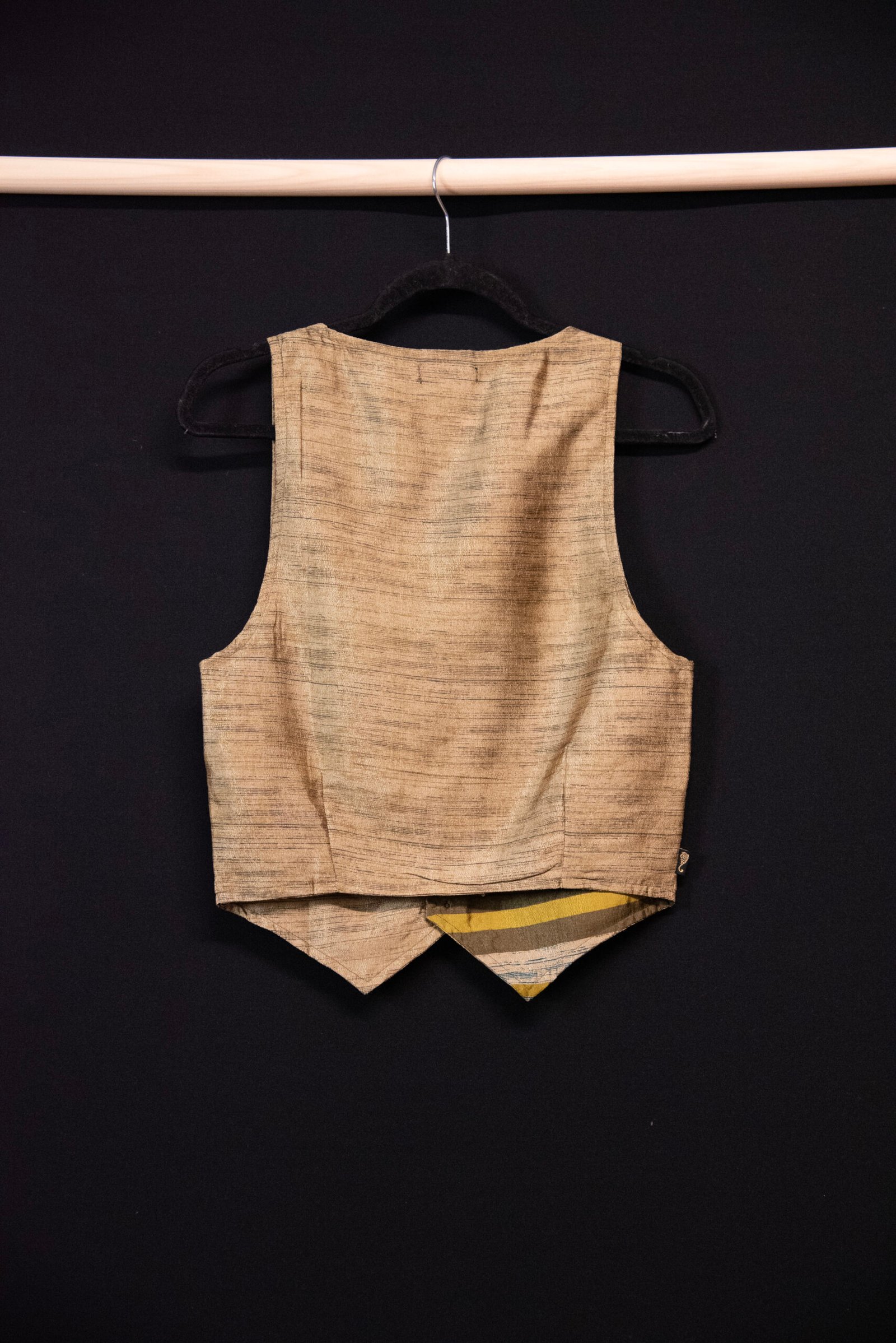 Aya Vest - Image 12