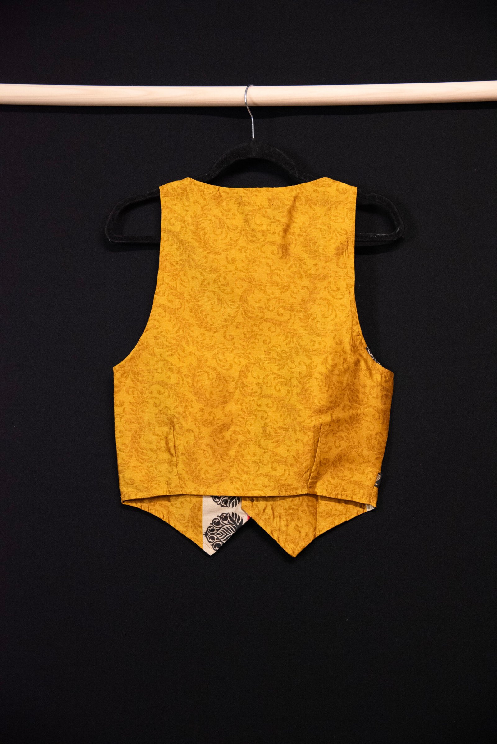 Aya Vest - Image 8